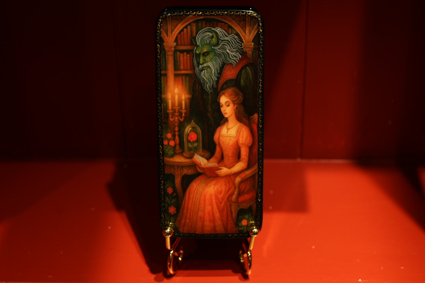 Cofanetto laccato dipinto a mano ispirato alla fiaba di La Bella e la Bestia, portagioie artistico ispirato alle fiabe famose, idea regalo.
