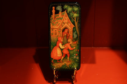 Cofanetto laccato dipinto a mano ispirato alla fiaba di Hansel e Gretel, portagioie artistico ispirato alle fiabe famose, idea regalo fiabesco.