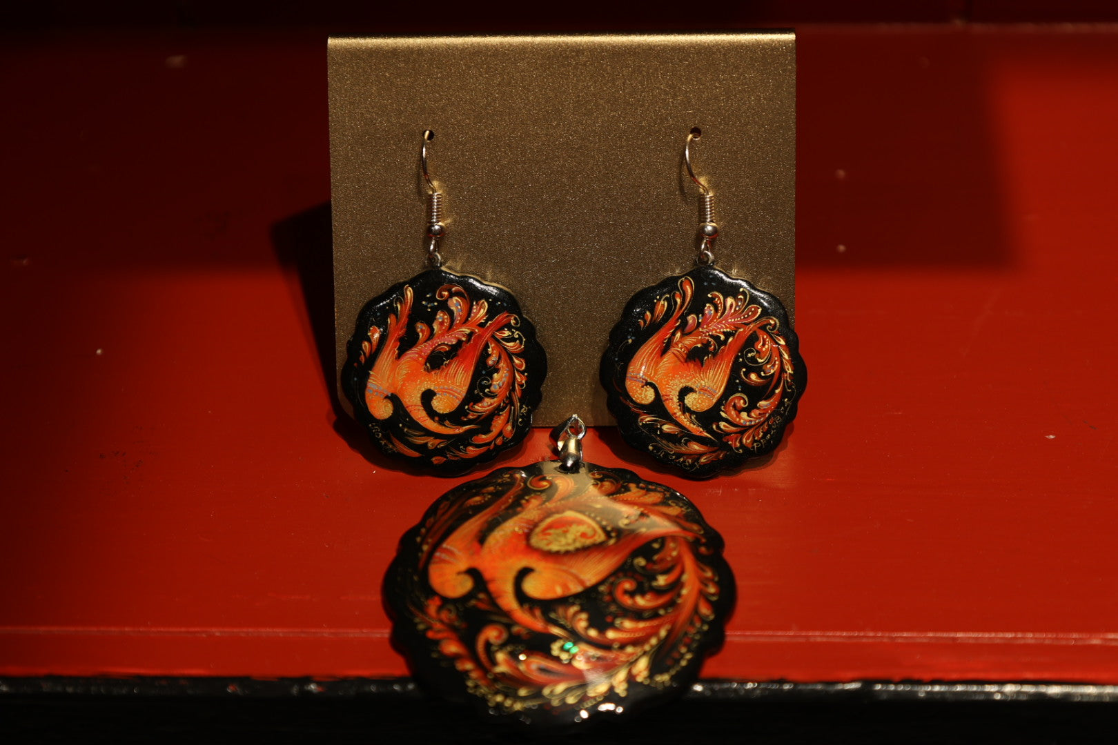 Set di gioielli dipinto a mano, accessorio artistico ed elegante idea regalo.
