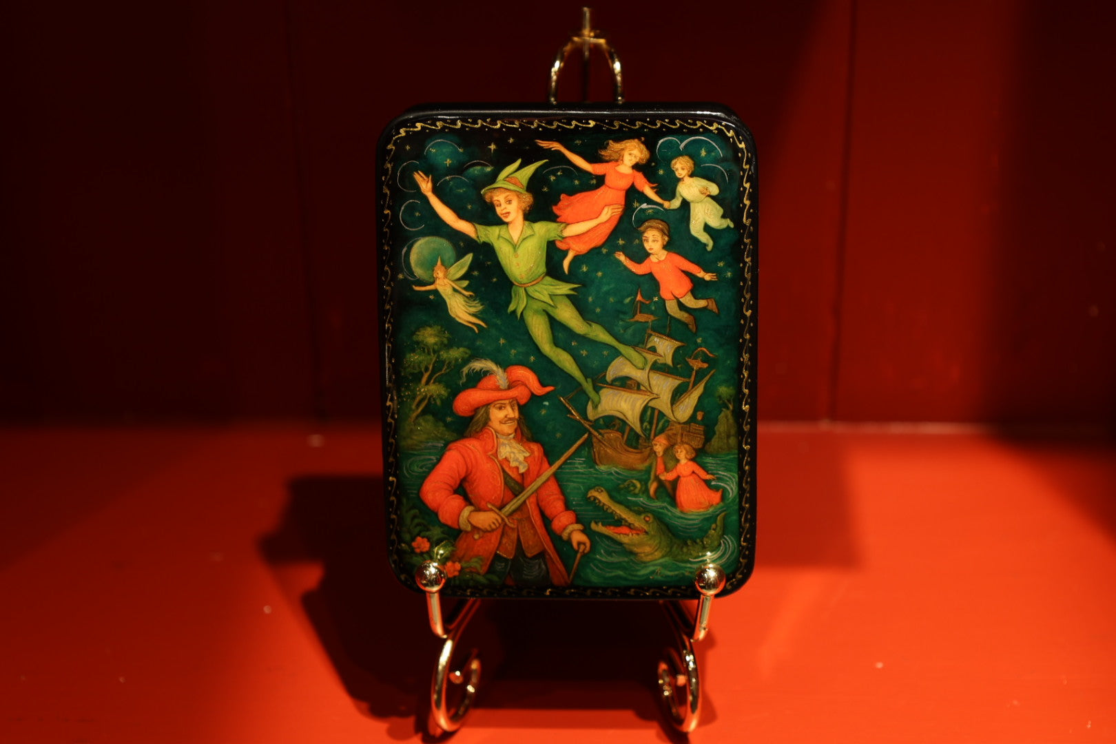 Cofanetto laccato dipinto a mano con scena di Peter Pan, portagioie artistico ispirato alle fiabe famose, idea regalo fiabesco.