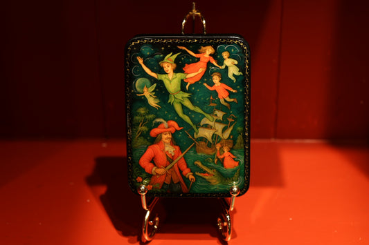 Cofanetto laccato dipinto a mano con scena di Peter Pan, portagioie artistico ispirato alle fiabe famose, idea regalo fiabesco.